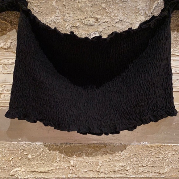 💋2/$20💋 ZARA Black Crop Top - Picture 2 of 6